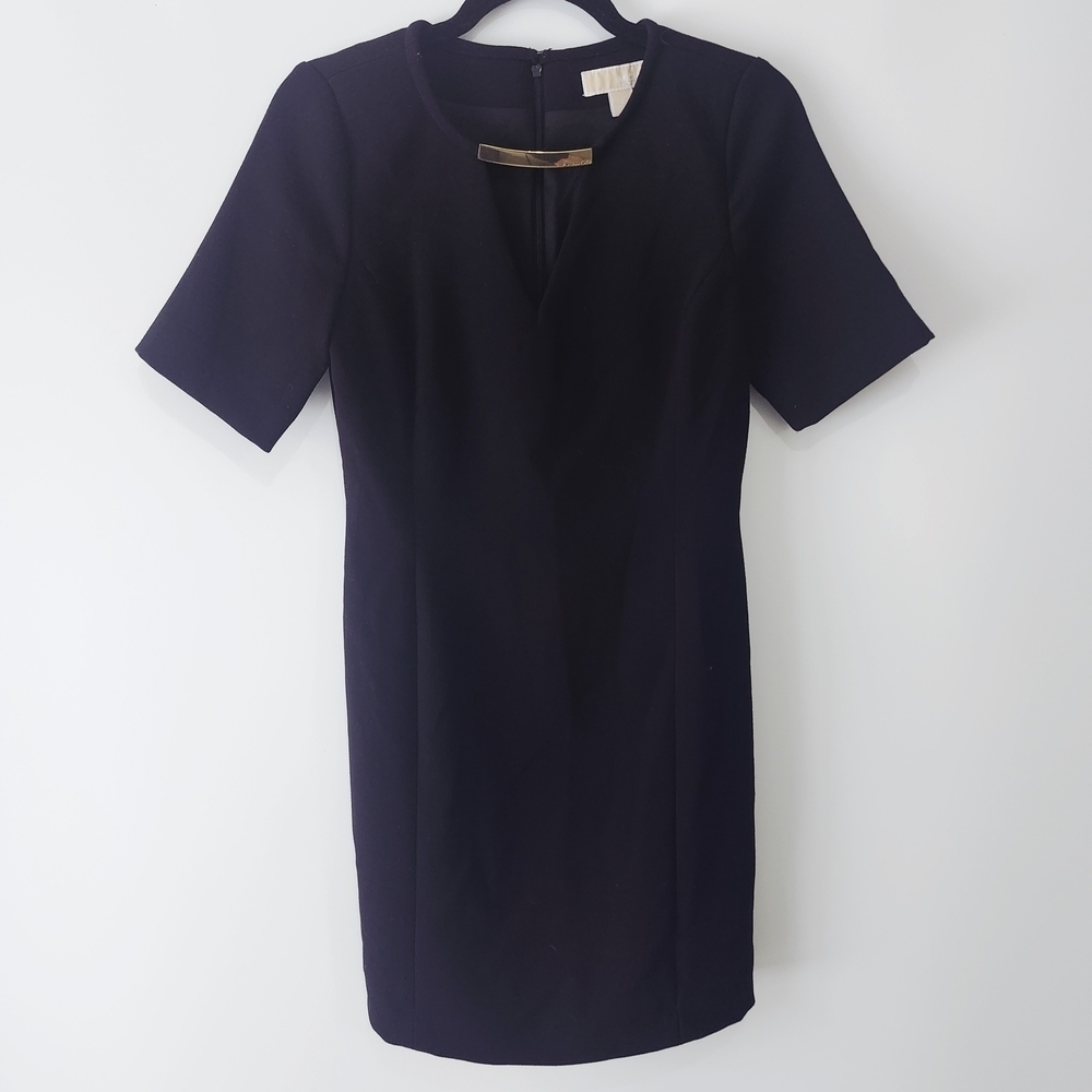 Michael Kors Black Short Sleeve Sheath Dress Size 2 with Gold Bar Detail
